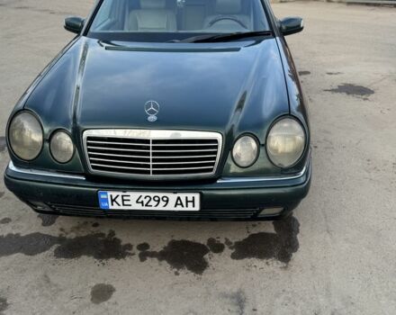 Мерседес Е-Класс 1997 в Полтаве на Automoto.ua Зеленый Мерседес Е-Класс, объемом двигателя 4.3 л и пробегом 500 тыс. км за 3600 $, фото 1 на Automoto.ua
