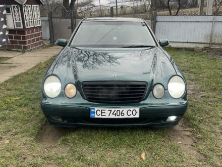 Зелений Мерседес Е-Клас, об'ємом двигуна 2.6 л та пробігом 445 тис. км за 3800 $, фото 1 на Automoto.ua