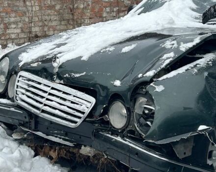 Зеленый Мерседес Е-Класс, объемом двигателя 2.8 л и пробегом 3 тыс. км за 1600 $, фото 1 на Automoto.ua