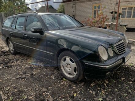 Мерседес Е-Класс 2001 в Пятихатках на Automoto.ua Зеленый Мерседес Е-Класс, объемом двигателя 3.2 л и пробегом 344 тыс. км за 4999 $, фото 1 на Automoto.ua