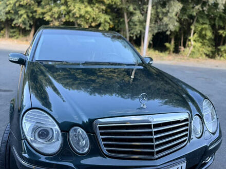 Мерседес Е-Класс 2002 в Обухове на Automoto.ua Зеленый Мерседес Е-Класс, объемом двигателя 3.2 л и пробегом 395 тыс. км за 6500 $, фото 1 на Automoto.ua