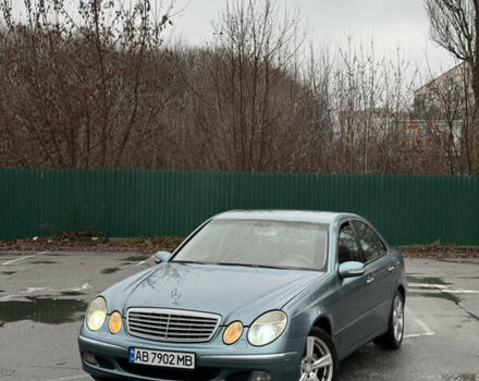 Зелений Мерседес Е-Клас, об'ємом двигуна 3.2 л та пробігом 400 тис. км за 4699 $, фото 1 на Automoto.ua