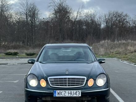 Зелений Мерседес Е-Клас, об'ємом двигуна 2.2 л та пробігом 350 тис. км за 2070 $, фото 1 на Automoto.ua