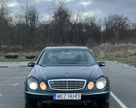 Зеленый Мерседес Е-Класс, объемом двигателя 2.2 л и пробегом 350 тыс. км за 2070 $, фото 1 на Automoto.ua