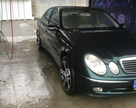 Зеленый Мерседес Е-Класс, объемом двигателя 2.7 л и пробегом 330 тыс. км за 3700 $, фото 1 на Automoto.ua