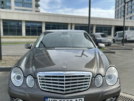 Зеленый Мерседес Е-Класс, объемом двигателя 3 л и пробегом 98 тыс. км за 13000 $, фото 1 на Automoto.ua