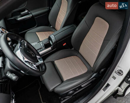 Білий Мерседес EQA, об'ємом двигуна 0 л та пробігом 6 тис. км за 40000 $, фото 3 на Automoto.ua