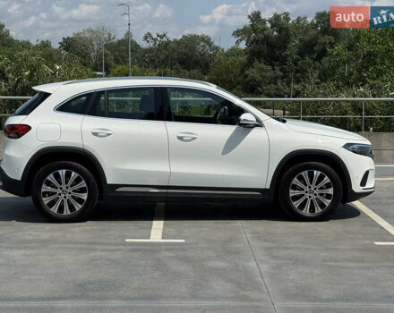 Белый Мерседес EQA, объемом двигателя 0 л и пробегом 3 тыс. км за 34499 $, фото 24 на Automoto.ua