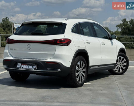 Белый Мерседес EQA, объемом двигателя 0 л и пробегом 3 тыс. км за 34499 $, фото 23 на Automoto.ua