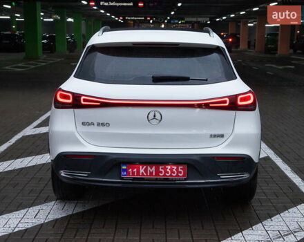 Белый Мерседес EQA, объемом двигателя 0 л и пробегом 12 тыс. км за 29500 $, фото 8 на Automoto.ua