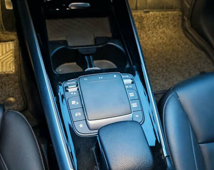 Белый Мерседес EQA, объемом двигателя 0 л и пробегом 12 тыс. км за 28999 $, фото 6 на Automoto.ua