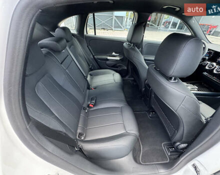 Белый Мерседес EQA, объемом двигателя 0 л и пробегом 3 тыс. км за 34499 $, фото 51 на Automoto.ua