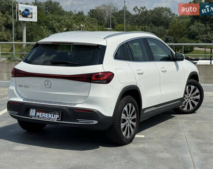 Белый Мерседес EQA, объемом двигателя 0 л и пробегом 3 тыс. км за 34499 $, фото 22 на Automoto.ua