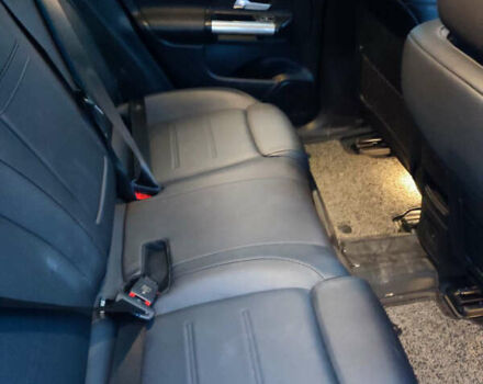 Белый Мерседес EQA, объемом двигателя 0 л и пробегом 12 тыс. км за 28999 $, фото 3 на Automoto.ua