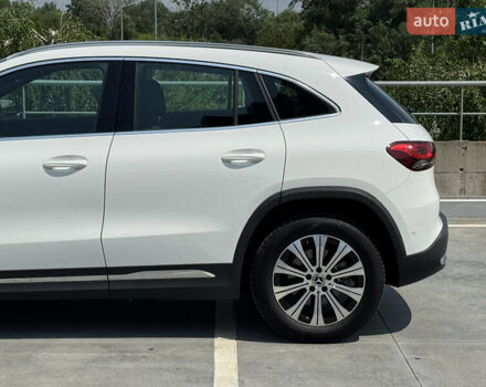 Белый Мерседес EQA, объемом двигателя 0 л и пробегом 3 тыс. км за 34499 $, фото 12 на Automoto.ua