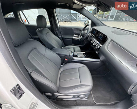 Белый Мерседес EQA, объемом двигателя 0 л и пробегом 3 тыс. км за 34499 $, фото 57 на Automoto.ua