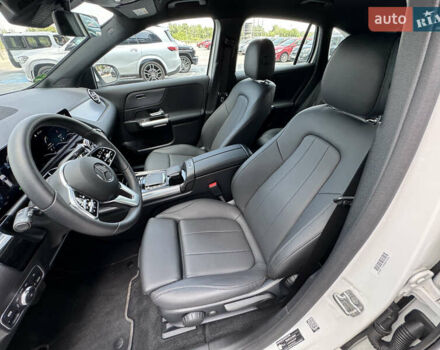 Белый Мерседес EQA, объемом двигателя 0 л и пробегом 3 тыс. км за 34499 $, фото 35 на Automoto.ua