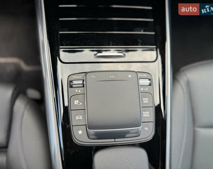 Белый Мерседес EQA, объемом двигателя 0 л и пробегом 3 тыс. км за 34499 $, фото 43 на Automoto.ua