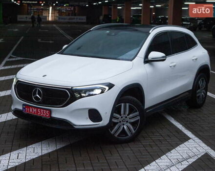 Белый Мерседес EQA, объемом двигателя 0 л и пробегом 12 тыс. км за 29500 $, фото 1 на Automoto.ua