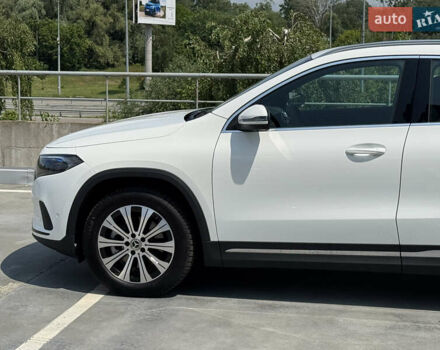 Белый Мерседес EQA, объемом двигателя 0 л и пробегом 3 тыс. км за 34499 $, фото 13 на Automoto.ua