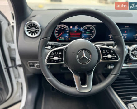 Белый Мерседес EQA, объемом двигателя 0 л и пробегом 3 тыс. км за 34499 $, фото 37 на Automoto.ua