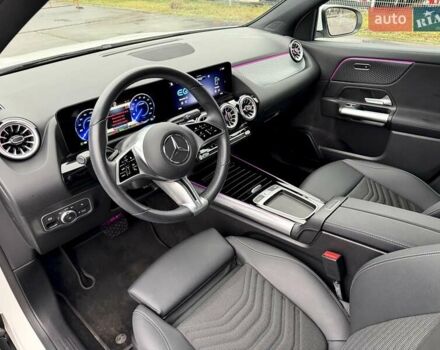 Белый Мерседес EQA, объемом двигателя 0 л и пробегом 19 тыс. км за 34400 $, фото 29 на Automoto.ua