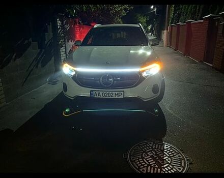 Мерседес EQA 2022 у Києві на Automoto.ua Білий Мерседес EQA, об'ємом двигуна 0 л та пробігом 20 тис. км за 40000 $, фото 1 на Automoto.ua