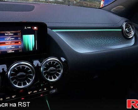 Мерседес EQA 2022 у Києві на Automoto.ua Білий Мерседес EQA, об'ємом двигуна 0 л та пробігом 20 тис. км за 40000 $, фото 12 на Automoto.ua