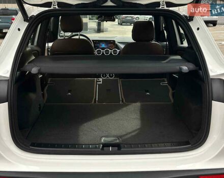 Мерседес EQA 2025 в Киеве на Automoto.ua Белый Мерседес EQA, объемом двигателя 0 л и пробегом 1 тыс. км за 36850 $, фото 46 на Automoto.ua