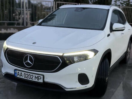 Мерседес EQA 2022 в Киеве на Automoto.ua Белый Мерседес EQA, объемом двигателя 0 л и пробегом 6 тыс. км за 40000 $, фото 1 на Automoto.ua