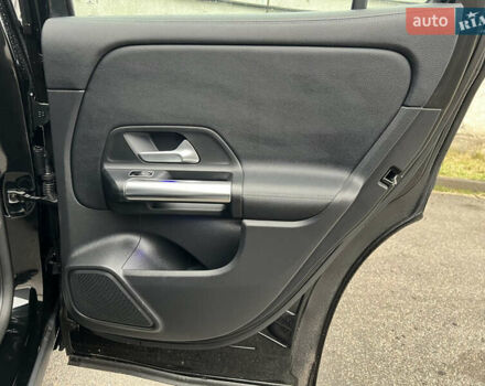 Черный Мерседес EQA, объемом двигателя 0 л и пробегом 123 тыс. км за 26000 $, фото 28 на Automoto.ua