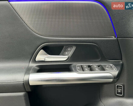 Черный Мерседес EQA, объемом двигателя 0 л и пробегом 123 тыс. км за 26000 $, фото 11 на Automoto.ua