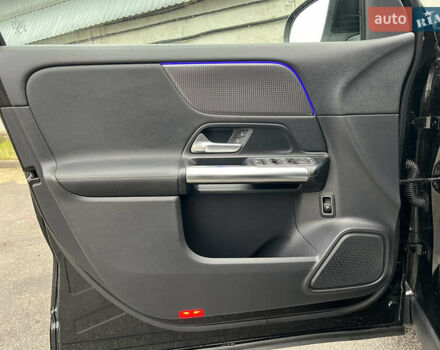 Черный Мерседес EQA, объемом двигателя 0 л и пробегом 123 тыс. км за 26000 $, фото 10 на Automoto.ua