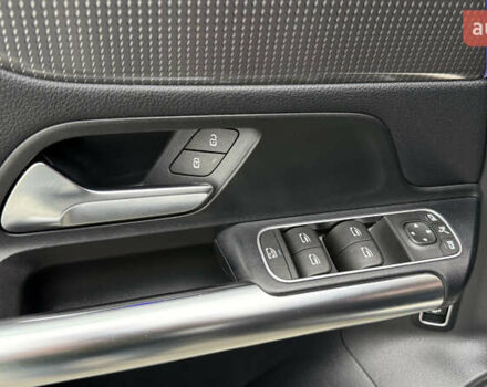 Черный Мерседес EQA, объемом двигателя 0 л и пробегом 123 тыс. км за 26000 $, фото 21 на Automoto.ua