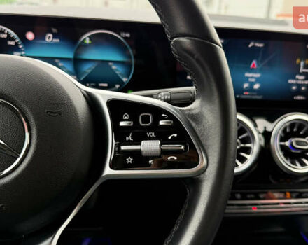 Черный Мерседес EQA, объемом двигателя 0 л и пробегом 123 тыс. км за 26000 $, фото 30 на Automoto.ua