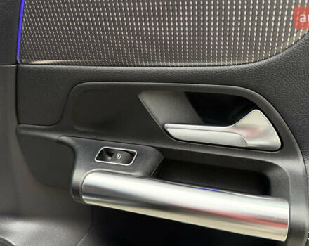 Черный Мерседес EQA, объемом двигателя 0 л и пробегом 123 тыс. км за 26000 $, фото 60 на Automoto.ua