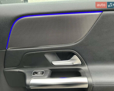 Черный Мерседес EQA, объемом двигателя 0 л и пробегом 123 тыс. км за 26000 $, фото 32 на Automoto.ua