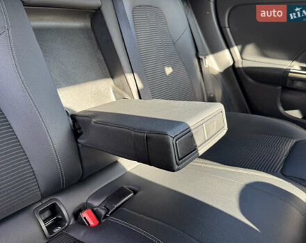 Мерседес EQA 2021 в Киеве на Automoto.ua Черный Мерседес EQA, объемом двигателя 0 л и пробегом 95 тыс. км за 27999 $, фото 25 на Automoto.ua