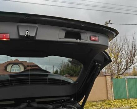 Черный Мерседес EQA, объемом двигателя 0 л и пробегом 183 тыс. км за 25900 $, фото 13 на Automoto.ua