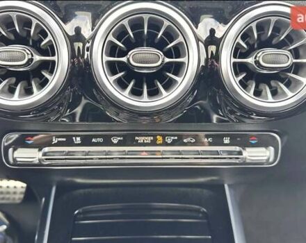 Черный Мерседес EQA, объемом двигателя 0 л и пробегом 39 тыс. км за 32900 $, фото 39 на Automoto.ua