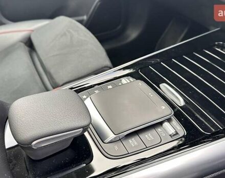 Чорний Мерседес EQA, об'ємом двигуна 0 л та пробігом 38 тис. км за 33300 $, фото 26 на Automoto.ua