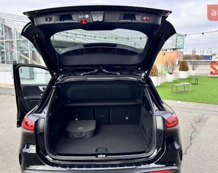 Чорний Мерседес EQA, об'ємом двигуна 0 л та пробігом 38 тис. км за 33300 $, фото 7 на Automoto.ua