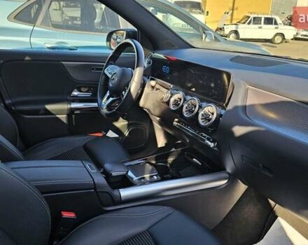 Черный Мерседес EQA, объемом двигателя 0 л и пробегом 50 тыс. км за 37200 $, фото 2 на Automoto.ua