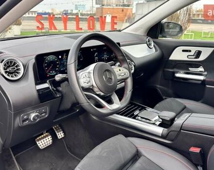 Чорний Мерседес EQA, об'ємом двигуна 0 л та пробігом 38 тис. км за 33300 $, фото 17 на Automoto.ua