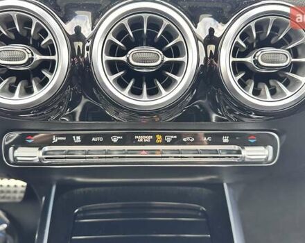 Чорний Мерседес EQA, об'ємом двигуна 0 л та пробігом 38 тис. км за 33300 $, фото 40 на Automoto.ua