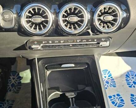 Черный Мерседес EQA, объемом двигателя 0 л и пробегом 50 тыс. км за 37200 $, фото 12 на Automoto.ua