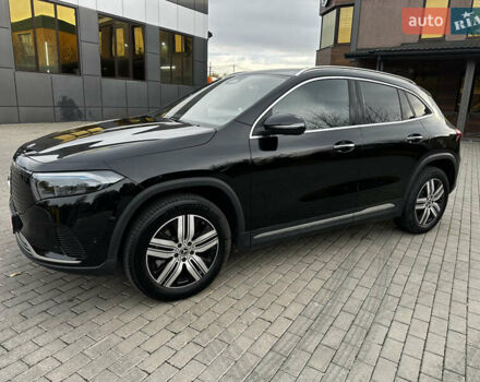Черный Мерседес EQA, объемом двигателя 0 л и пробегом 11 тыс. км за 33800 $, фото 3 на Automoto.ua