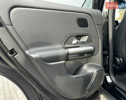 Черный Мерседес EQA, объемом двигателя 0 л и пробегом 11 тыс. км за 33800 $, фото 25 на Automoto.ua