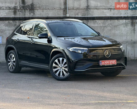 Черный Мерседес EQA, объемом двигателя 0 л и пробегом 35 тыс. км за 33500 $, фото 2 на Automoto.ua