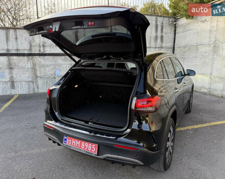 Черный Мерседес EQA, объемом двигателя 0 л и пробегом 35 тыс. км за 33500 $, фото 39 на Automoto.ua